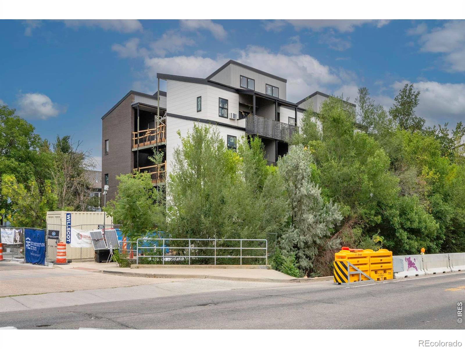 2301 Pearl Street 49