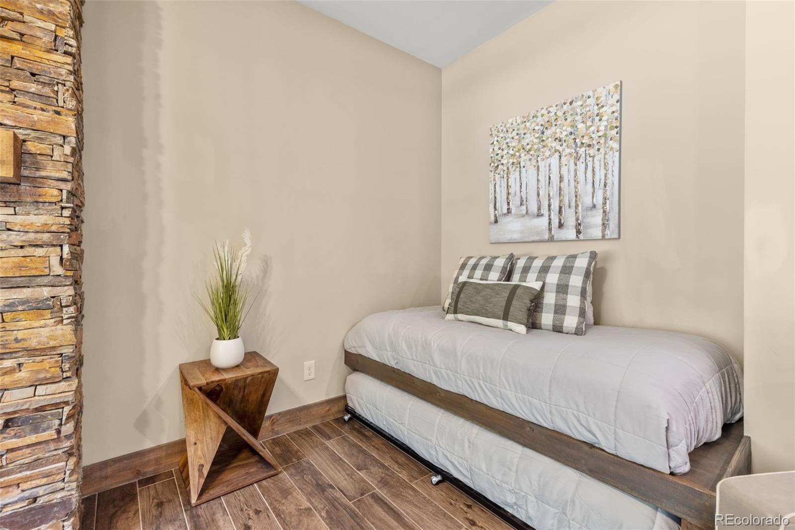 102 Lake Ridge Circle 1887