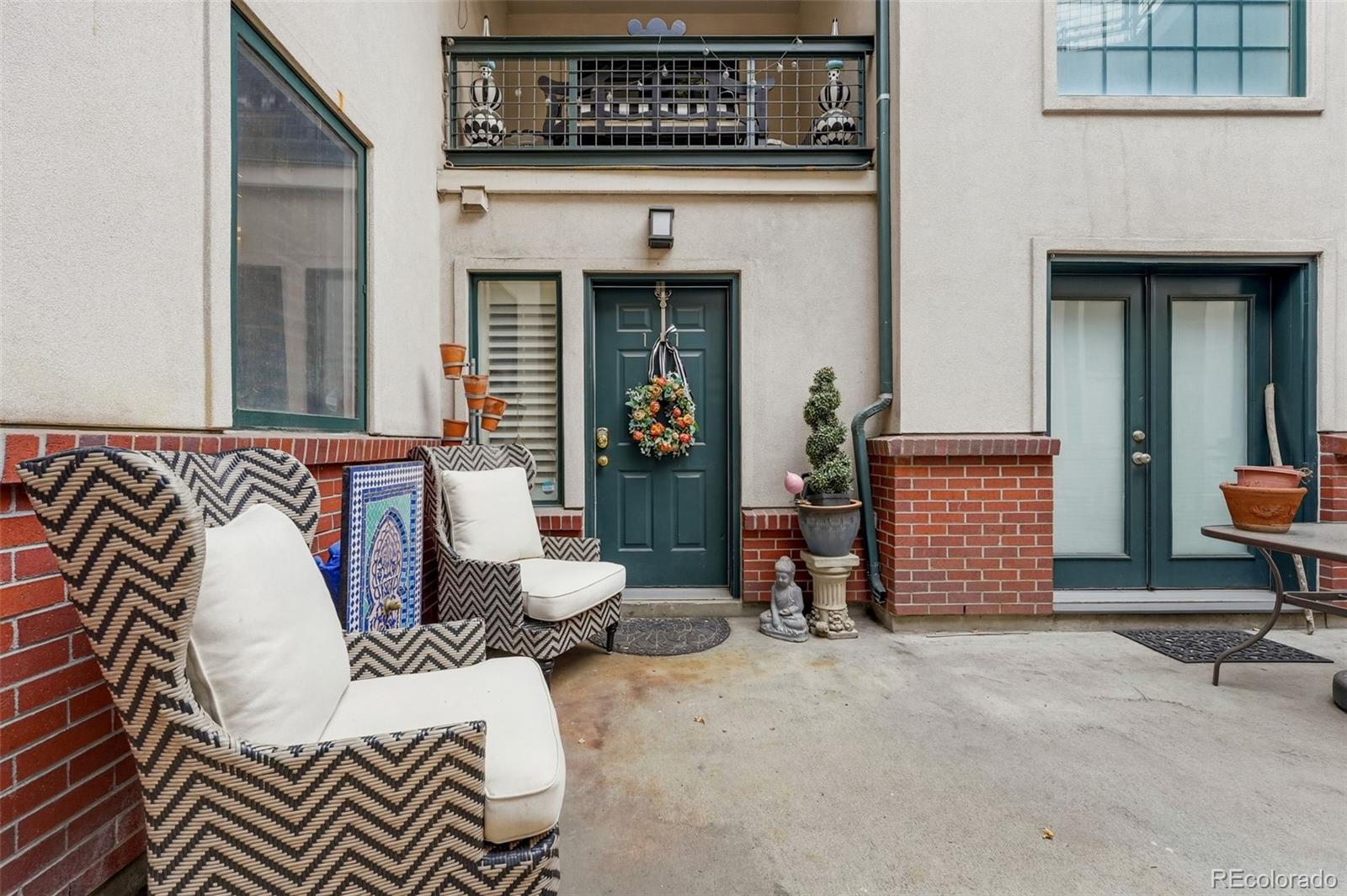 790 N Clarkson Street 101