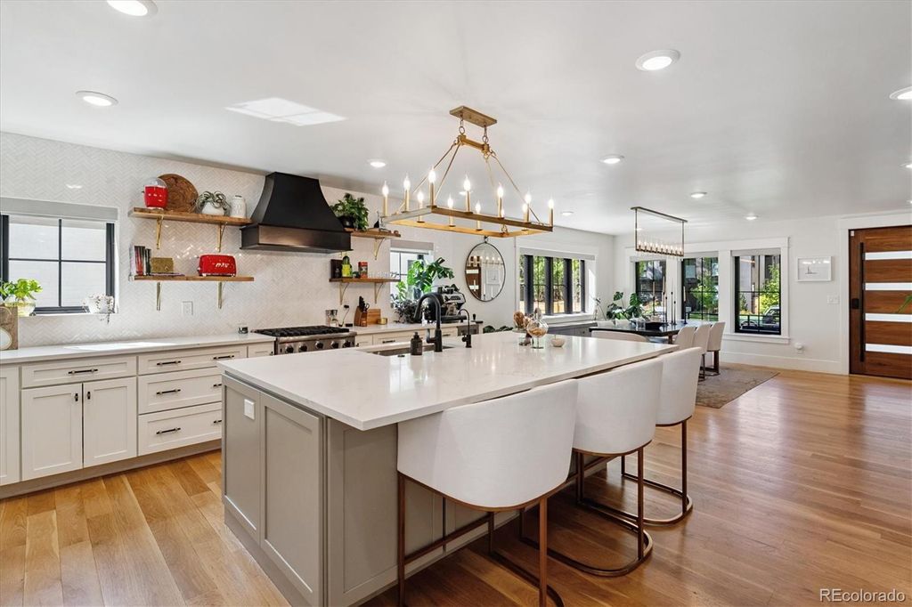Photo of 582 S York Street, Denver, CO 80209 (MLS # 6340840)