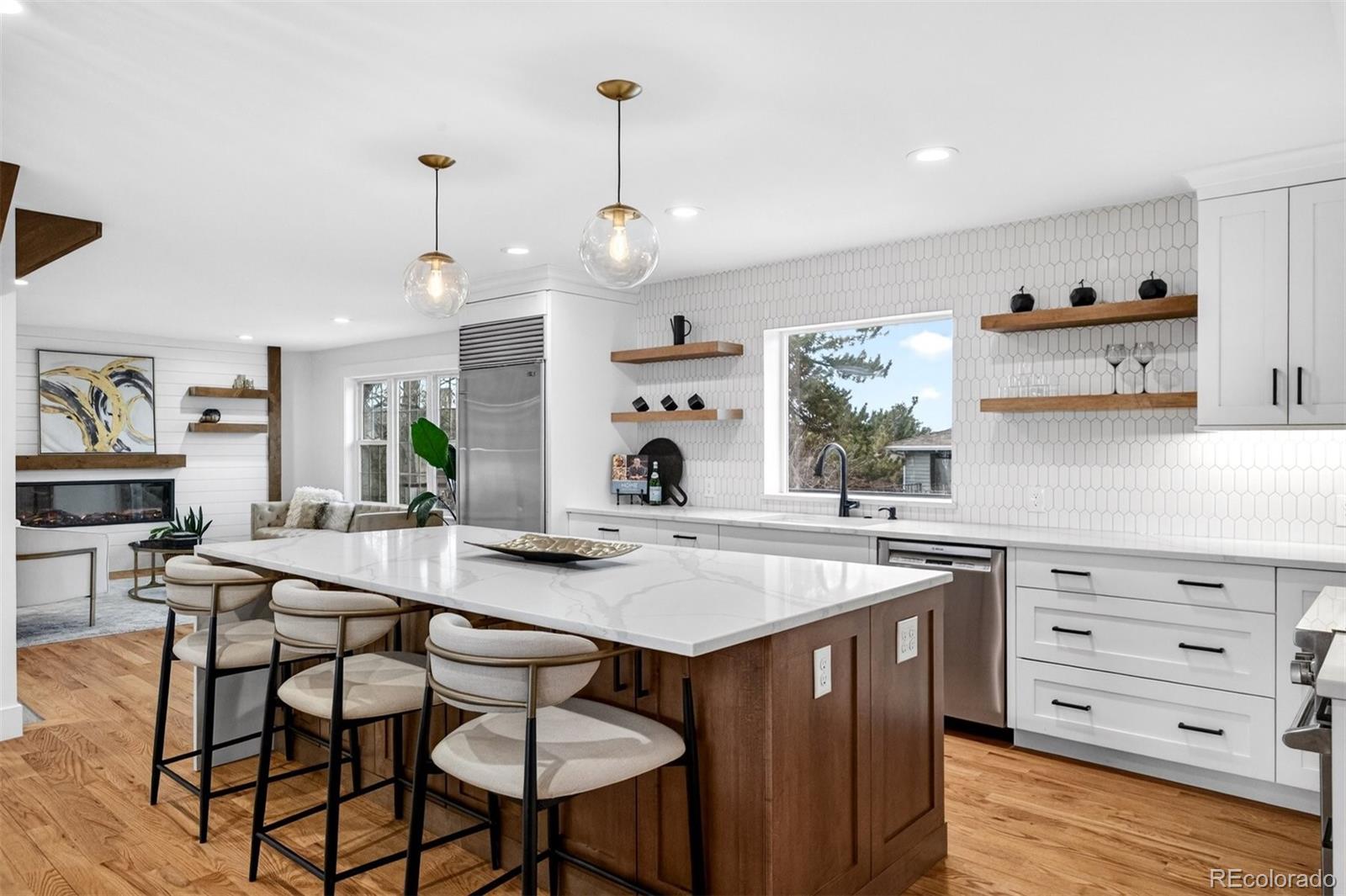 2707 E Jamison Avenue