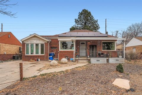 Photo of 2140 Oneida Street, Denver, CO 80207 (MLS # 3866735)