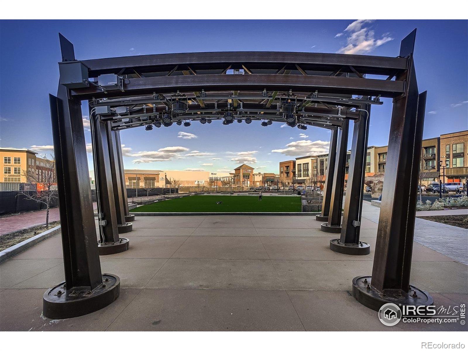 652 Central Park Circle