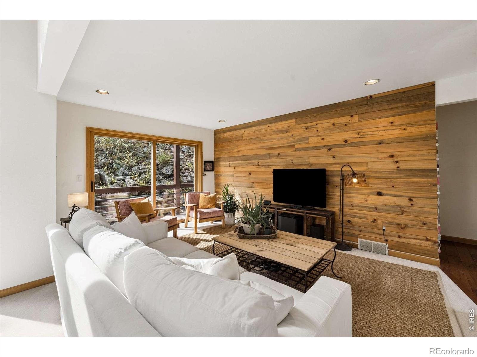 2626 Crestridge Court