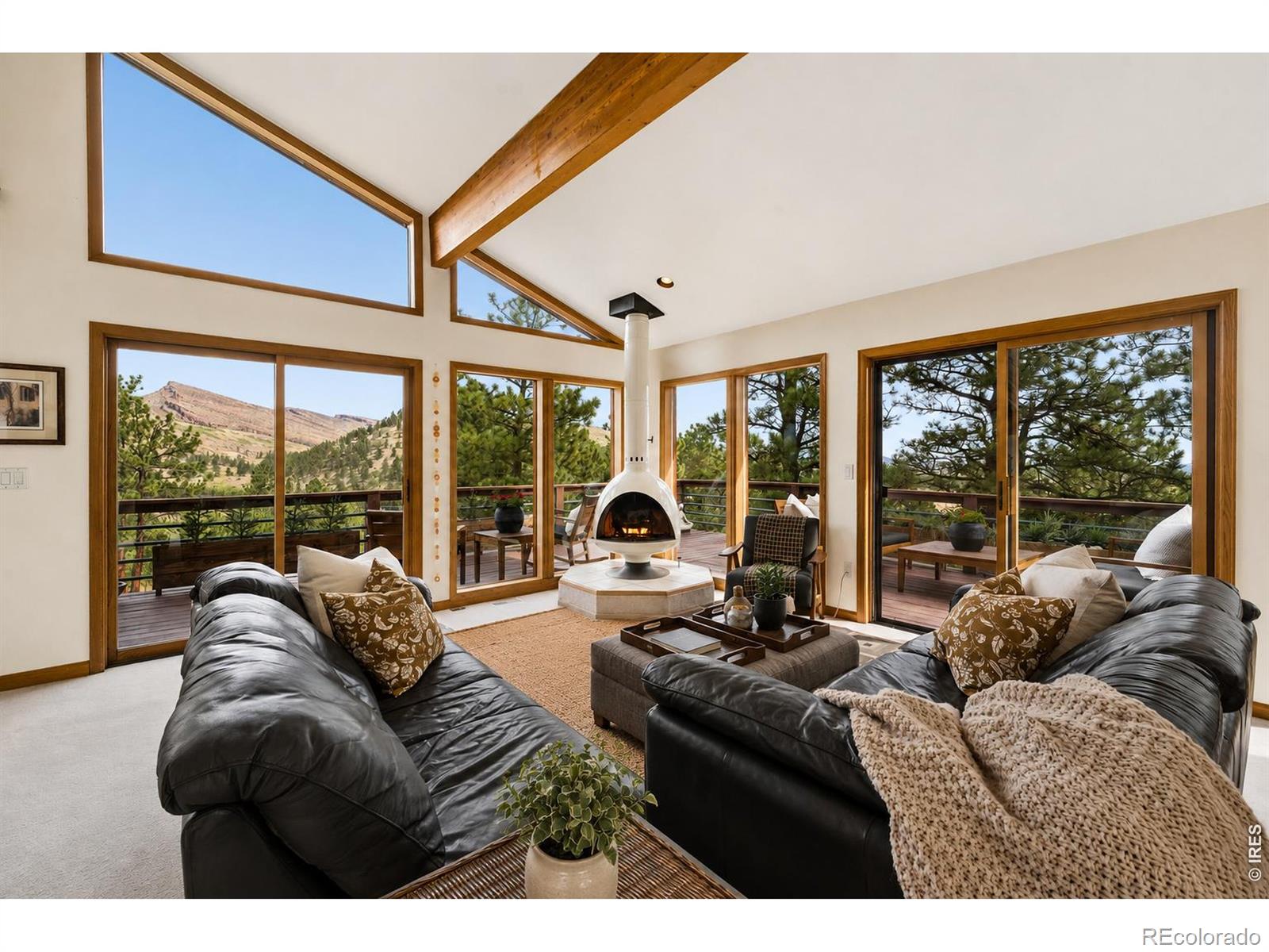 2626 Crestridge Court