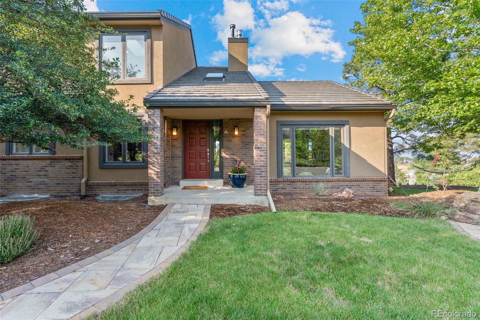 318 Defrance Court