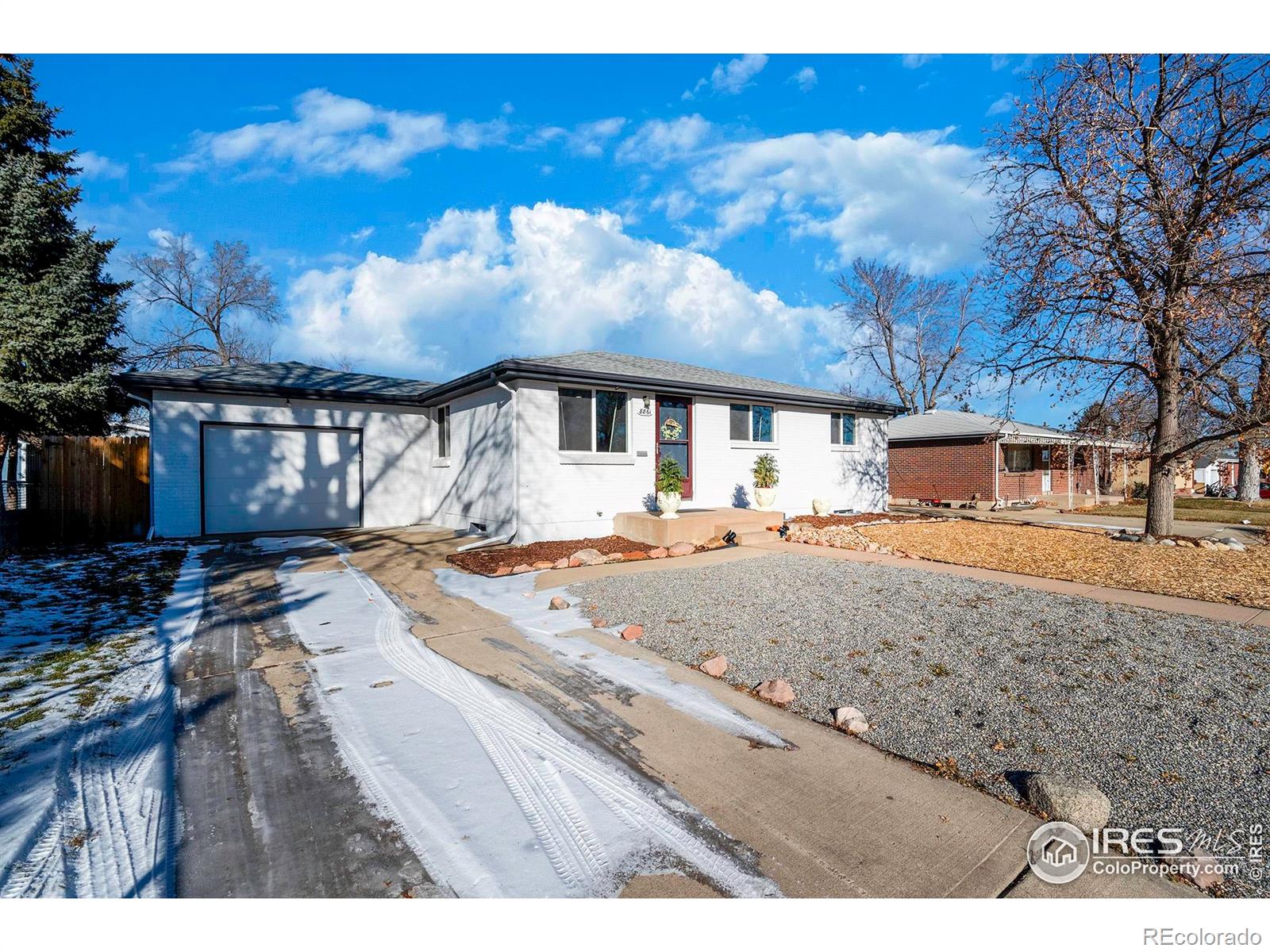 8861 Hastings Way