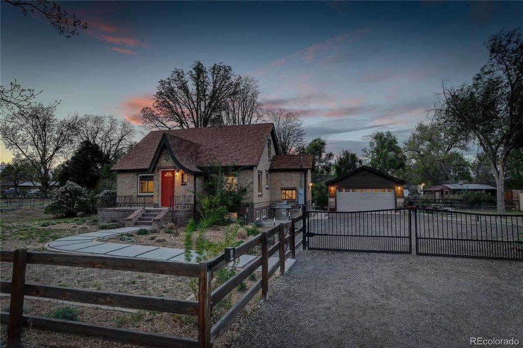 Photo of 6907 W 12th Avenue, Lakewood, CO 80214 (MLS # 4258384)