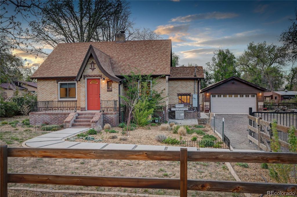 Photo of 6907 W 12th Avenue, Lakewood, CO 80214 (MLS # 4258384)