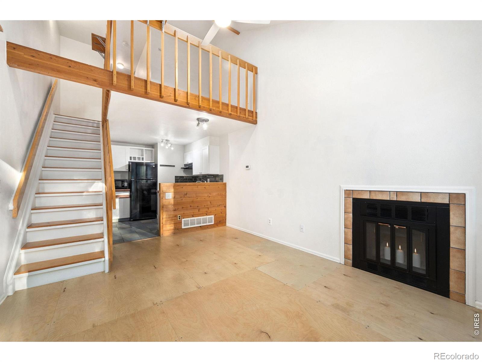 373 S Taft Court 8