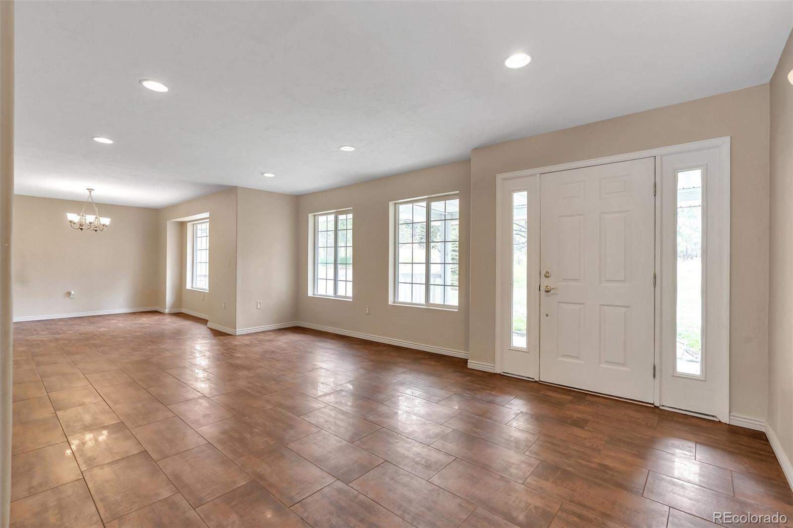 1038 Tenderfoot Drive