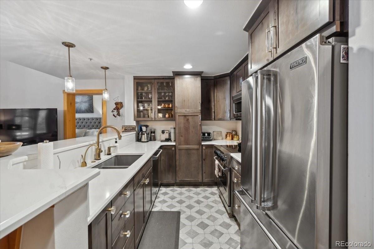 910 Copper Road 105