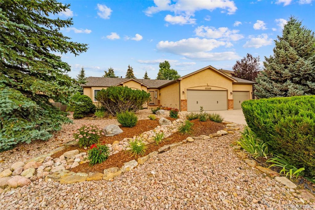 Photo of 17215 Buffalo Valley Path, Monument, CO 80132 (MLS # 6899501)