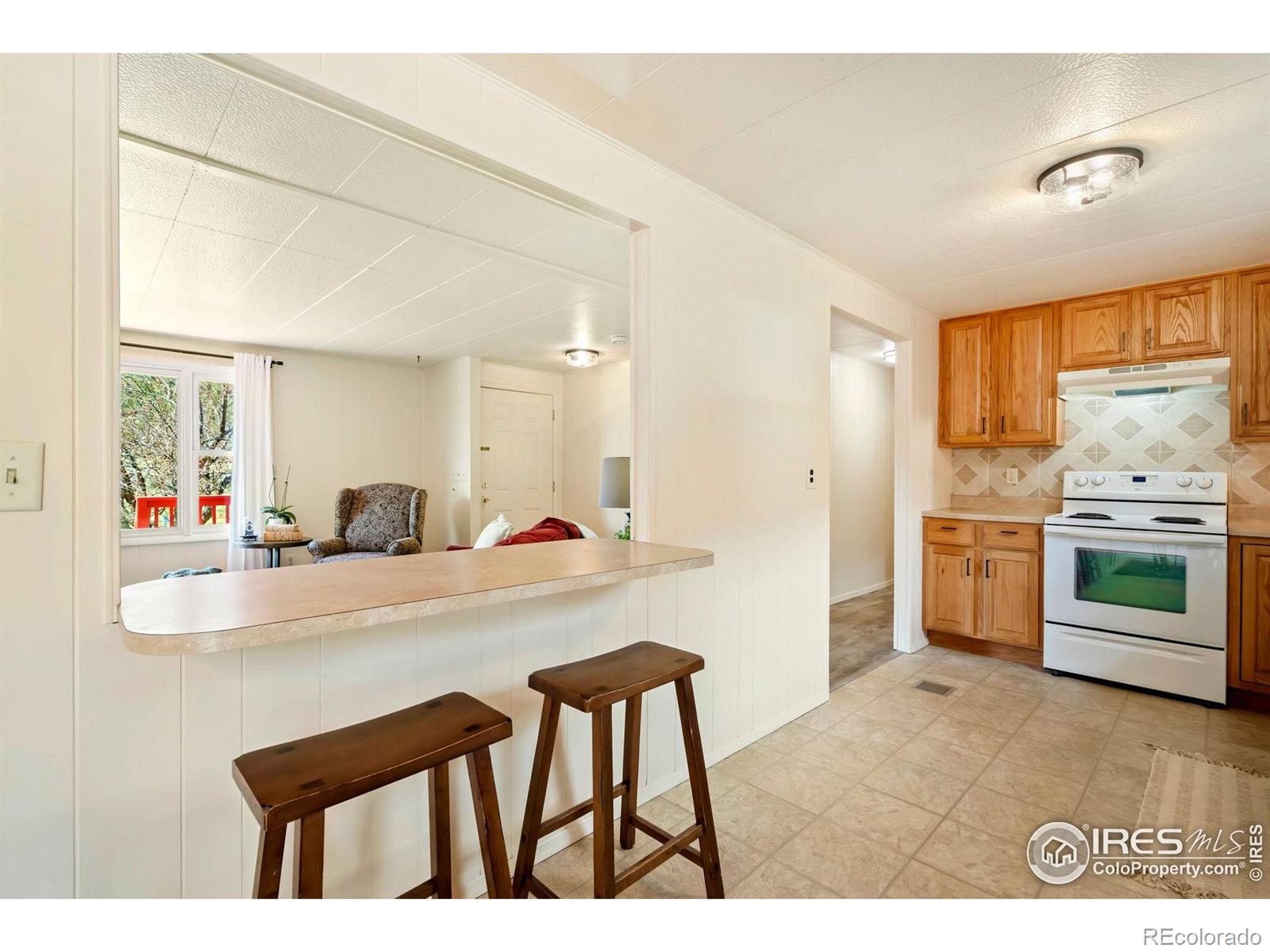 376 Meadowview Drive