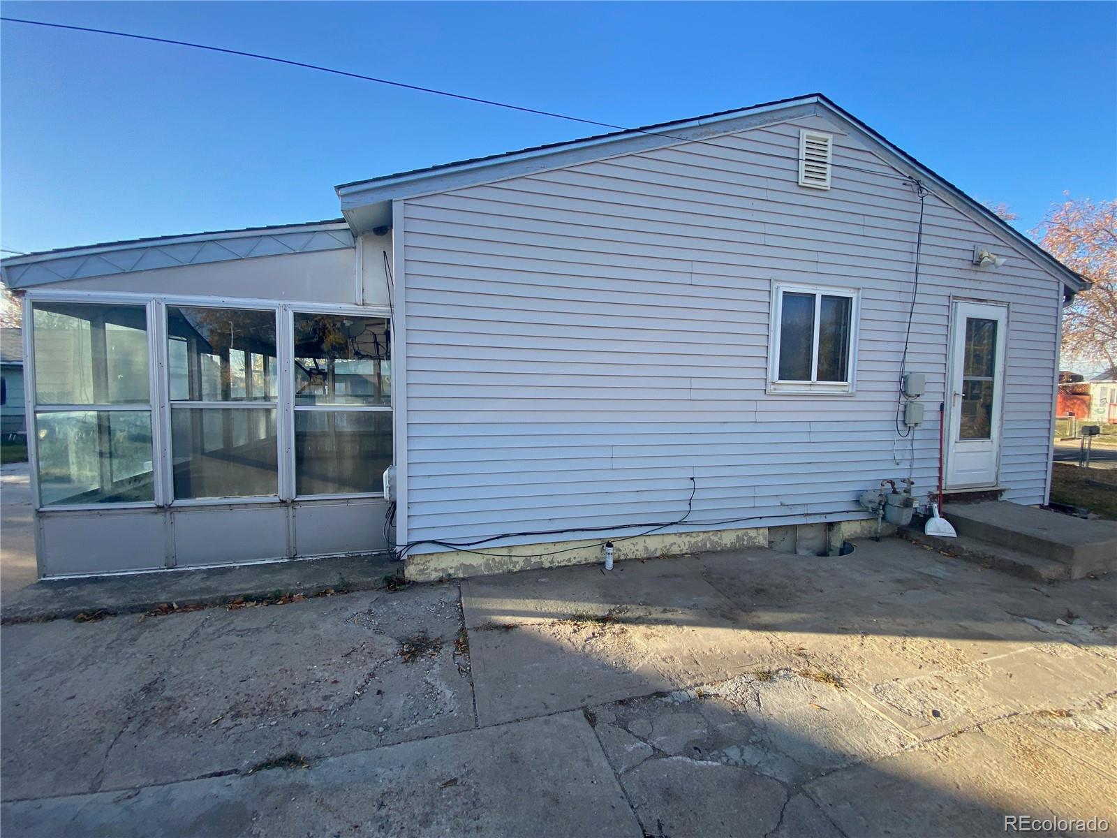 7940 Hollywood Street