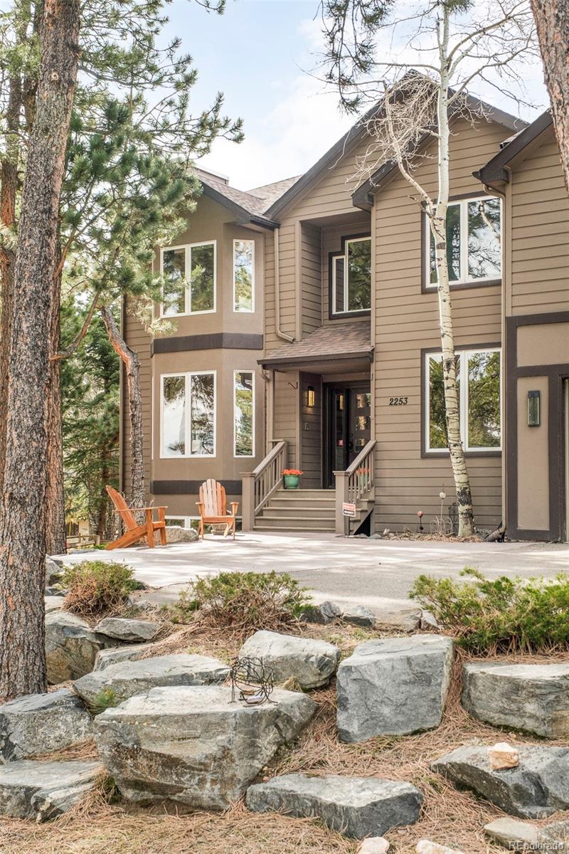 2253 Augusta Drive