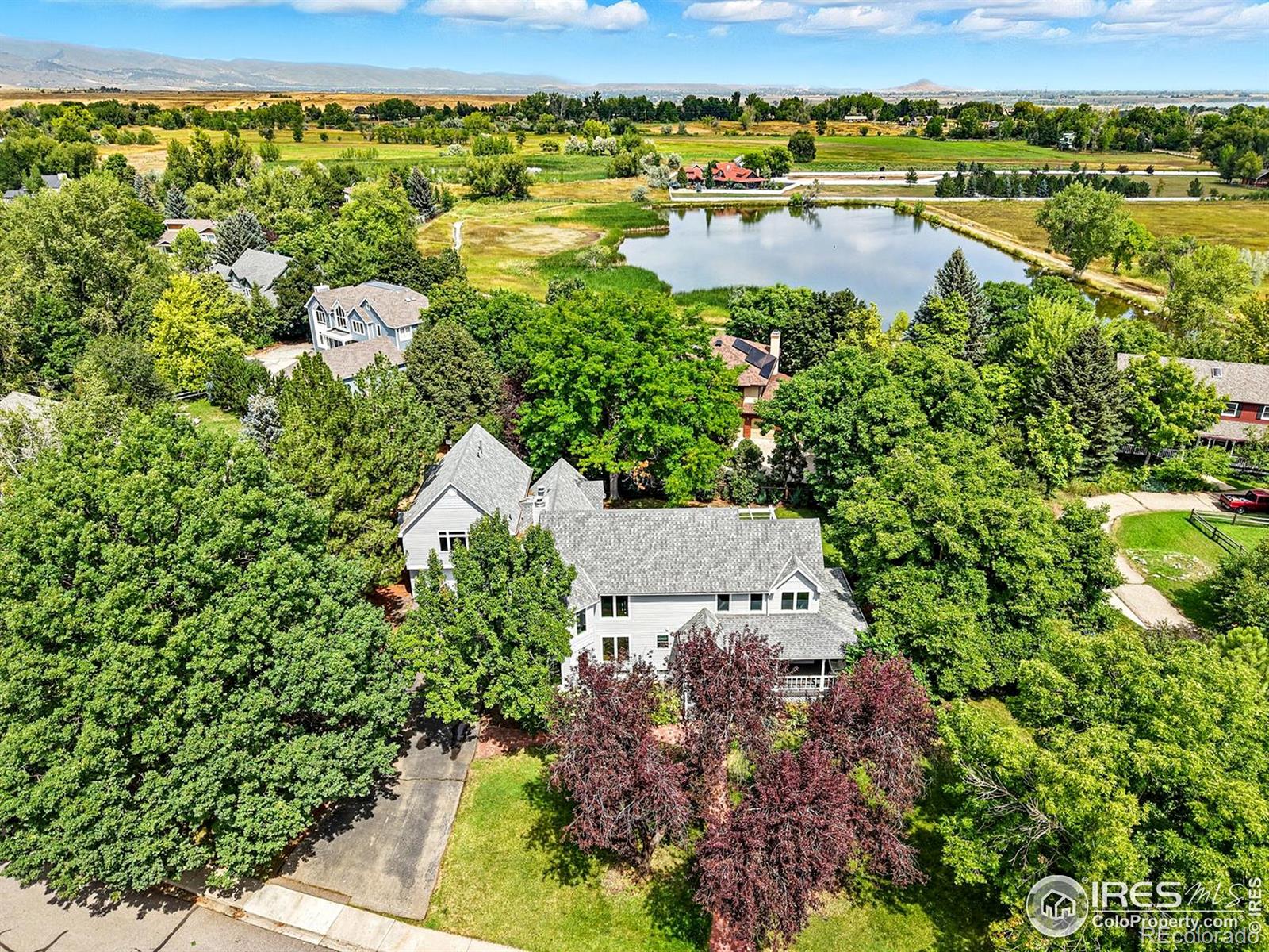 4557 Apple Way