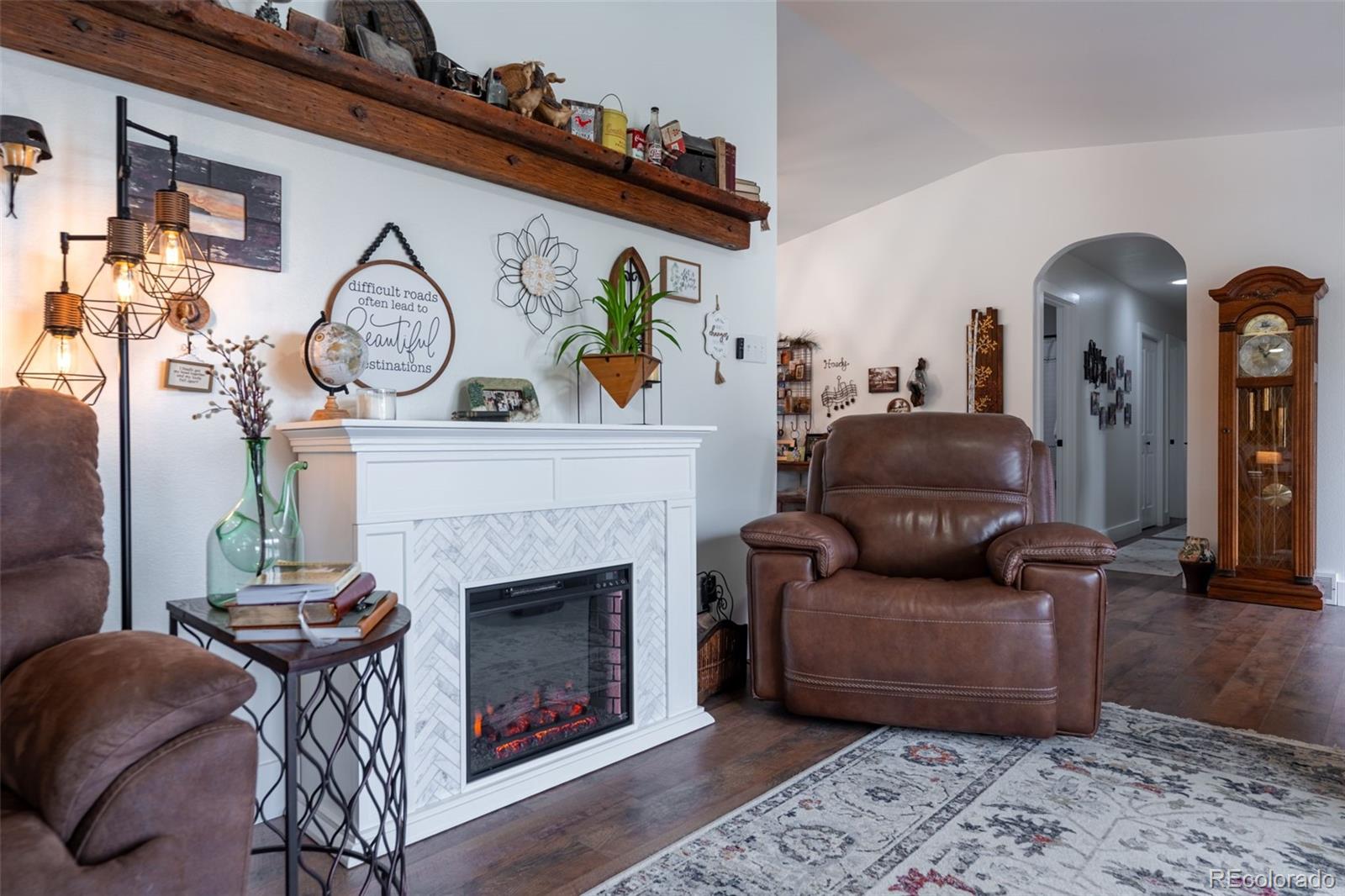 444 S Hahns Peak Avenue