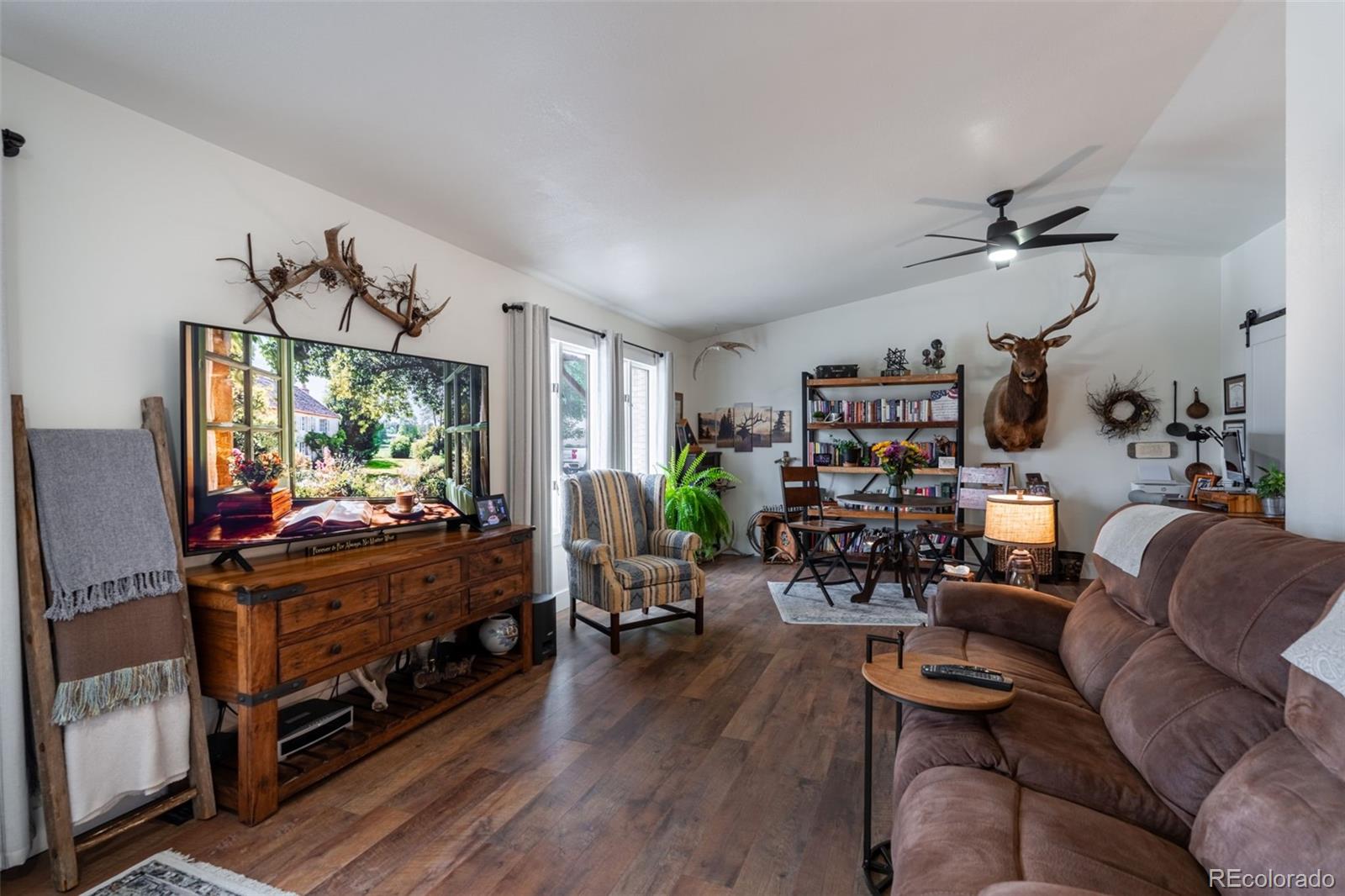 444 S Hahns Peak Avenue