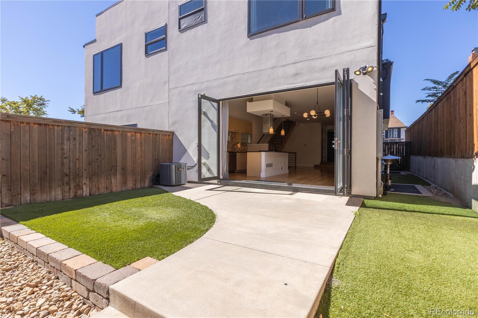 2728 Grove Street 1
