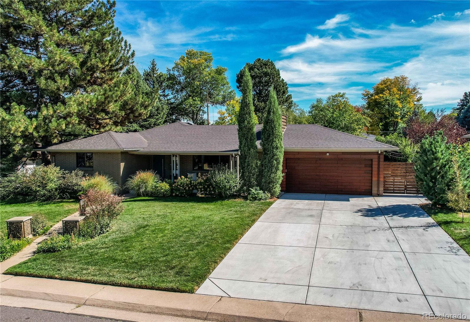 3532 S Eudora Way