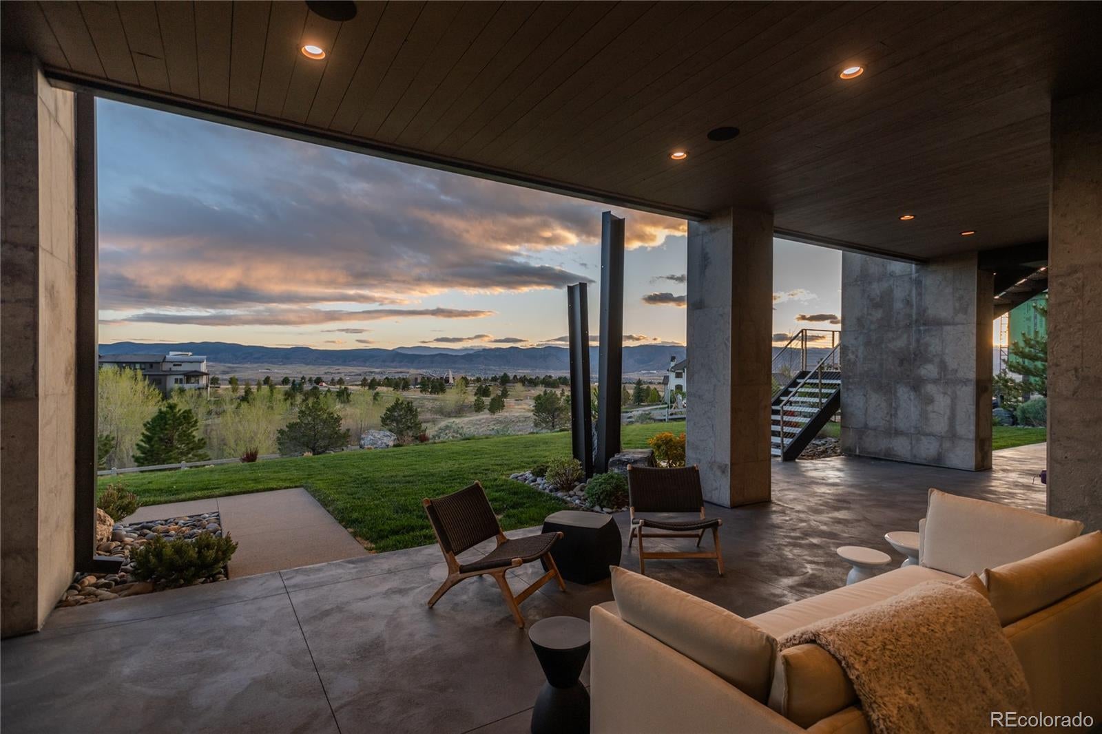 502 Emberglow Ln, Highlands Ranch, CO, 80126, USA, 4 Bedrooms Bedrooms, ,7 BathroomsBathrooms,Residential,Contingent,502 Emberglow Ln,3657674