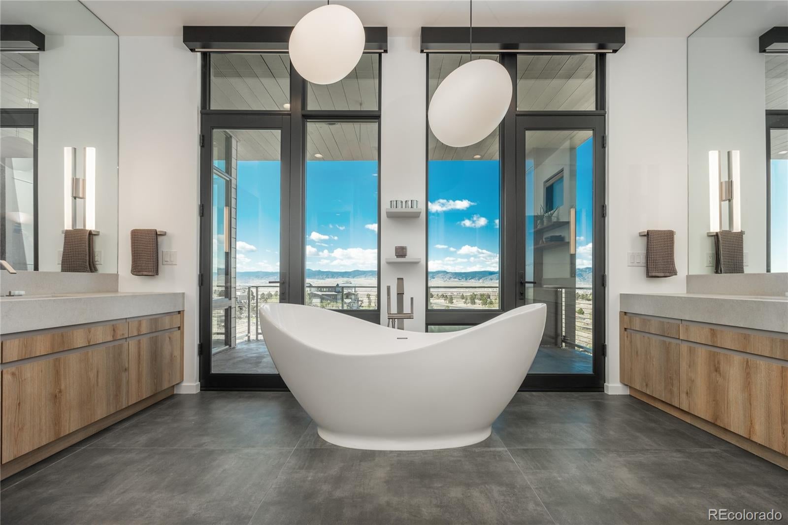 502 Emberglow Ln, Highlands Ranch, CO, 80126, USA, 4 Bedrooms Bedrooms, ,7 BathroomsBathrooms,Residential,Contingent,502 Emberglow Ln,3657674