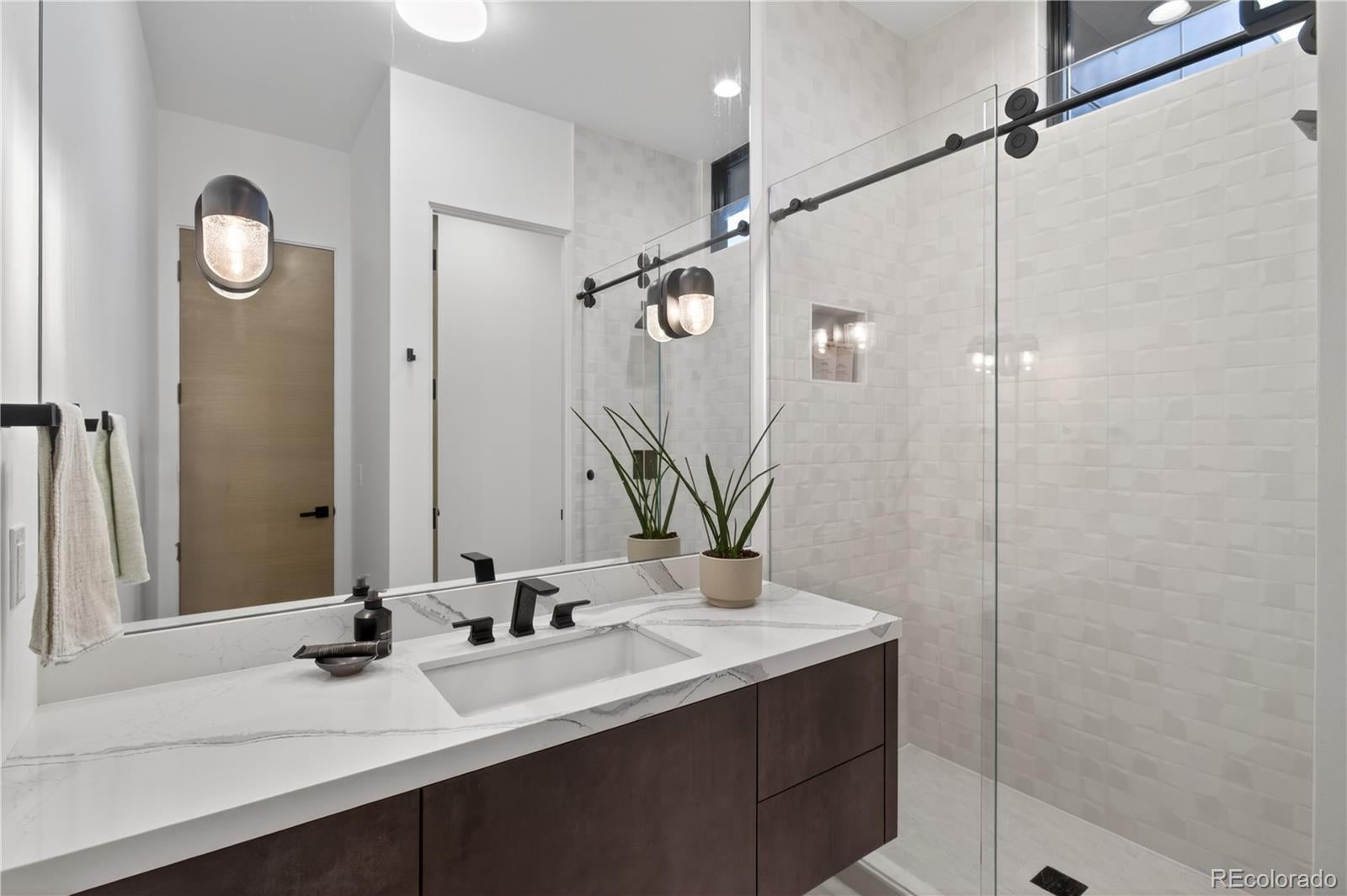 502 Emberglow Ln, Highlands Ranch, CO, 80126, USA, 4 Bedrooms Bedrooms, ,7 BathroomsBathrooms,Residential,Contingent,502 Emberglow Ln,3657674