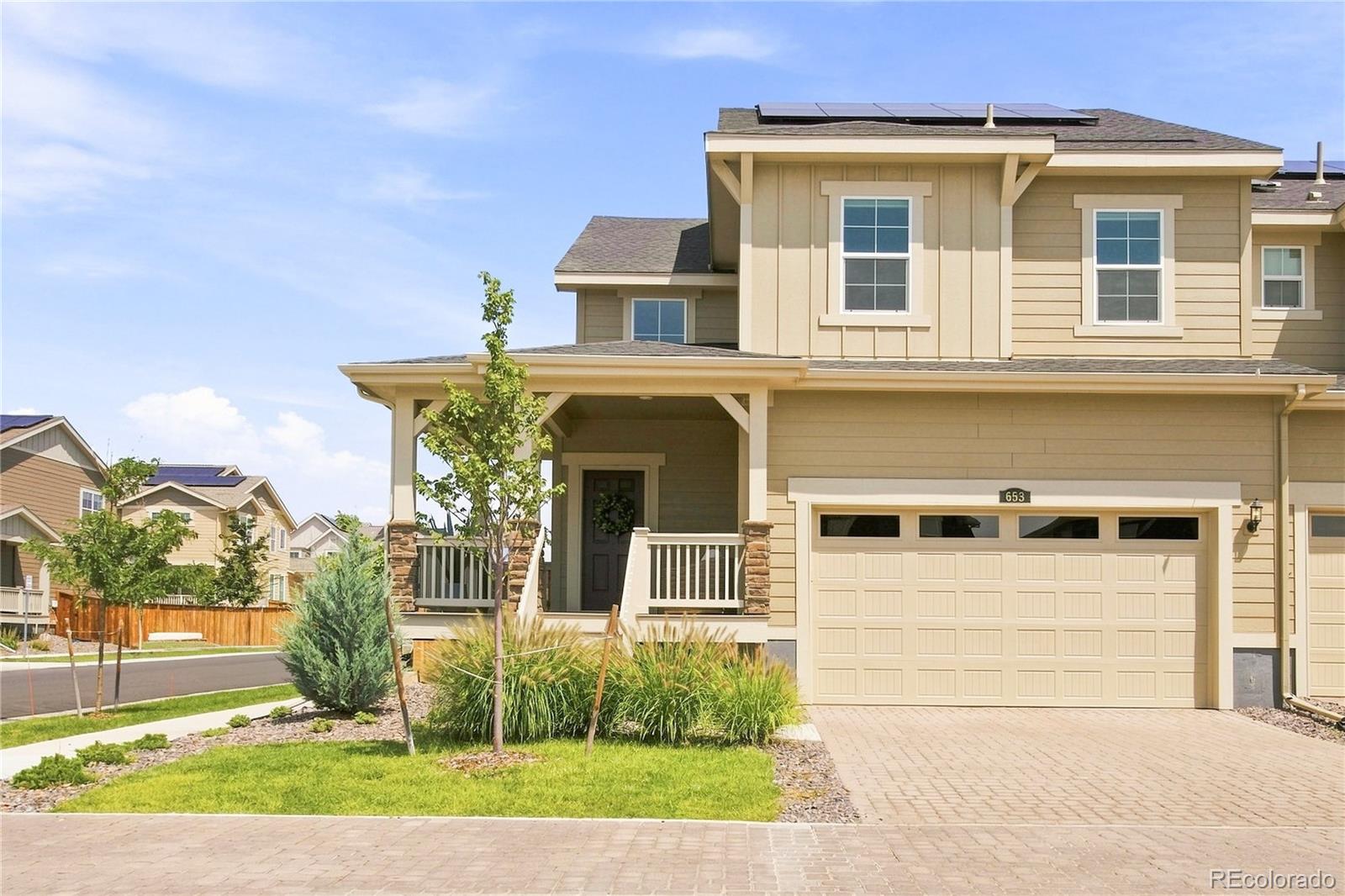 653 Thistle Place