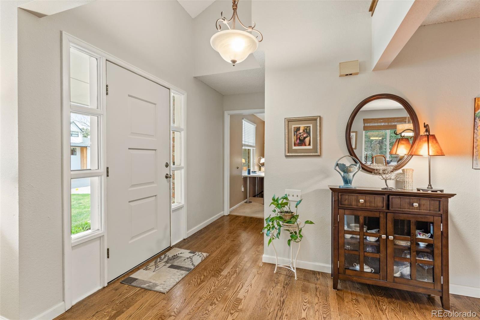 5717 S Kenton Street