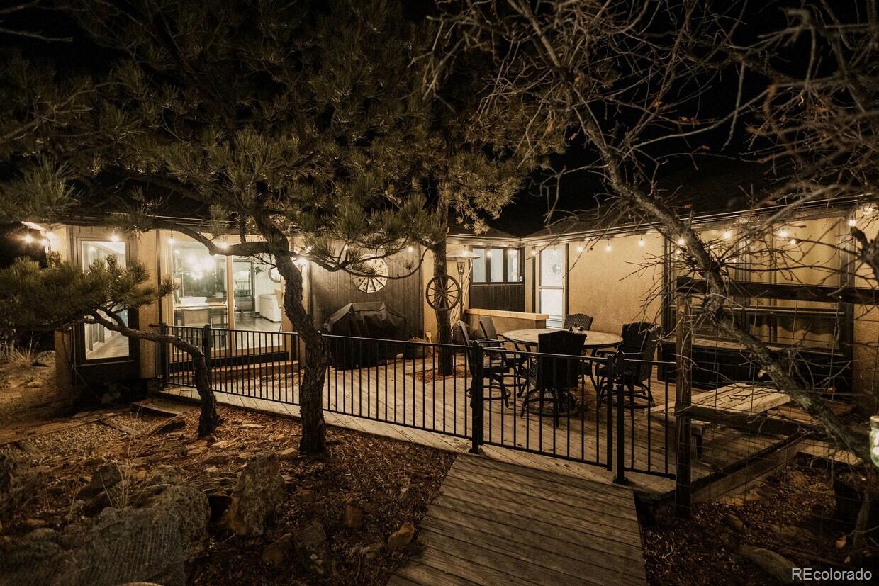 1420 Point Of The Pines Drive