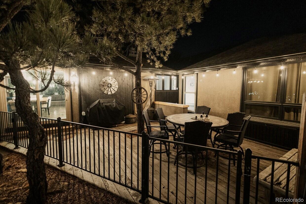 1420 Point Of The Pines Drive