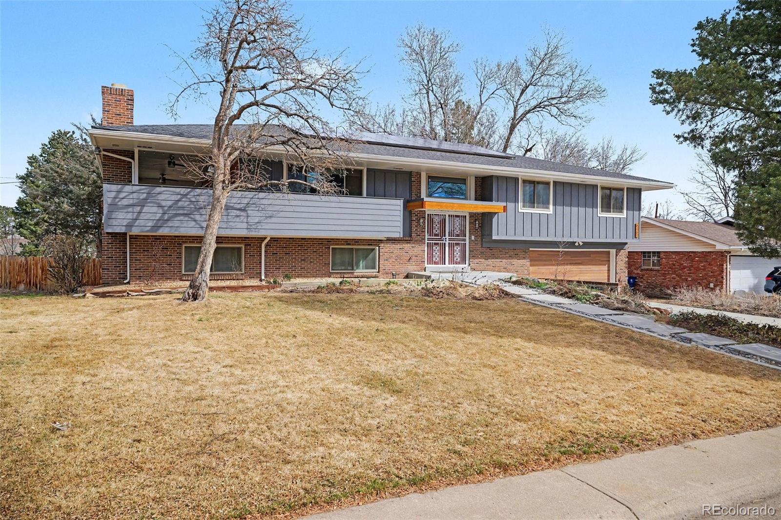 6169 W Roxbury Place