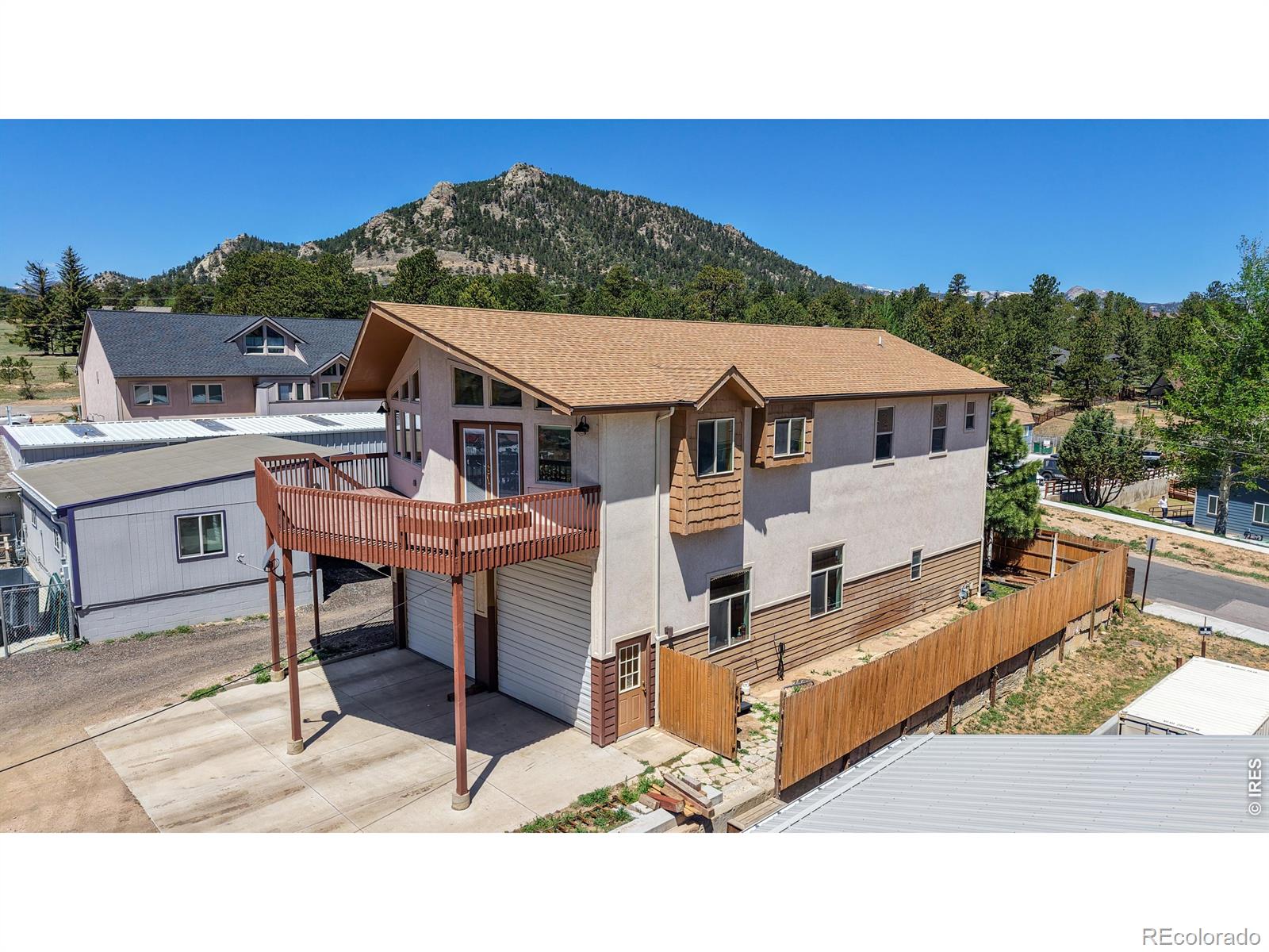 1220 Acacia Drive