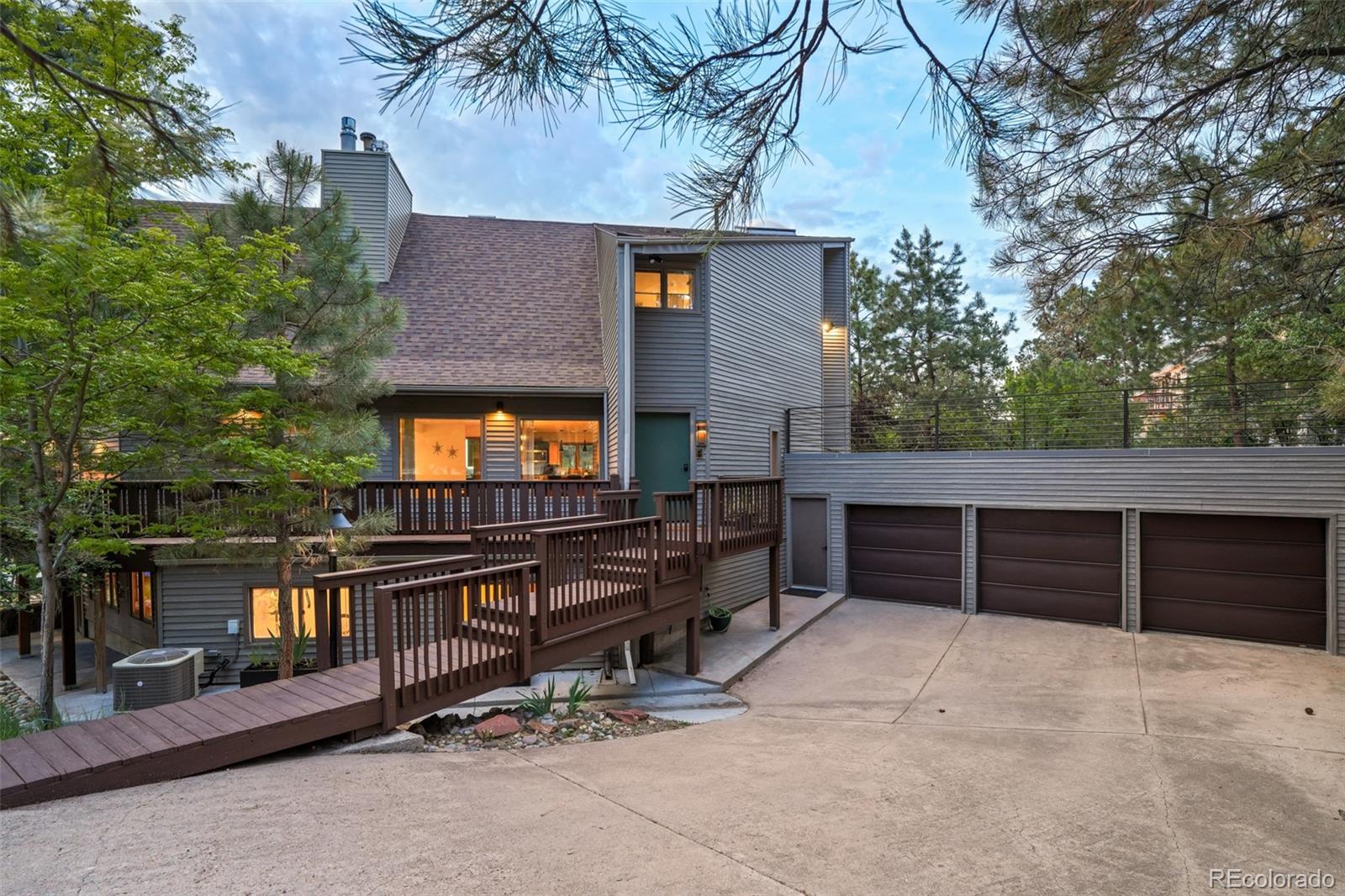 6001 N Villard Court