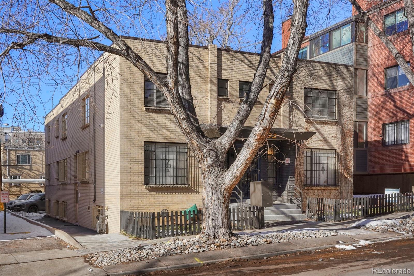 661 N Pearl Street