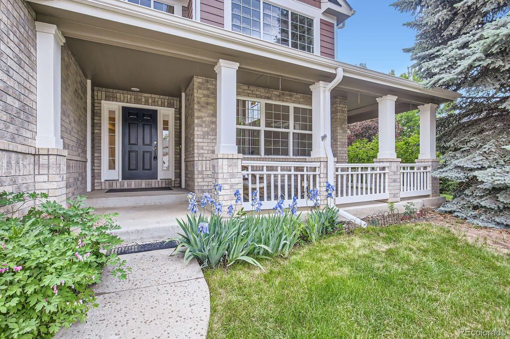 Photo of 2215 Parkview Drive, Longmont, CO 80504 (MLS # 8869526)
