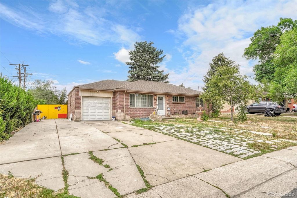 Photo of 1493 S Yates Street, Denver, CO 80219 (MLS # 9822915)
