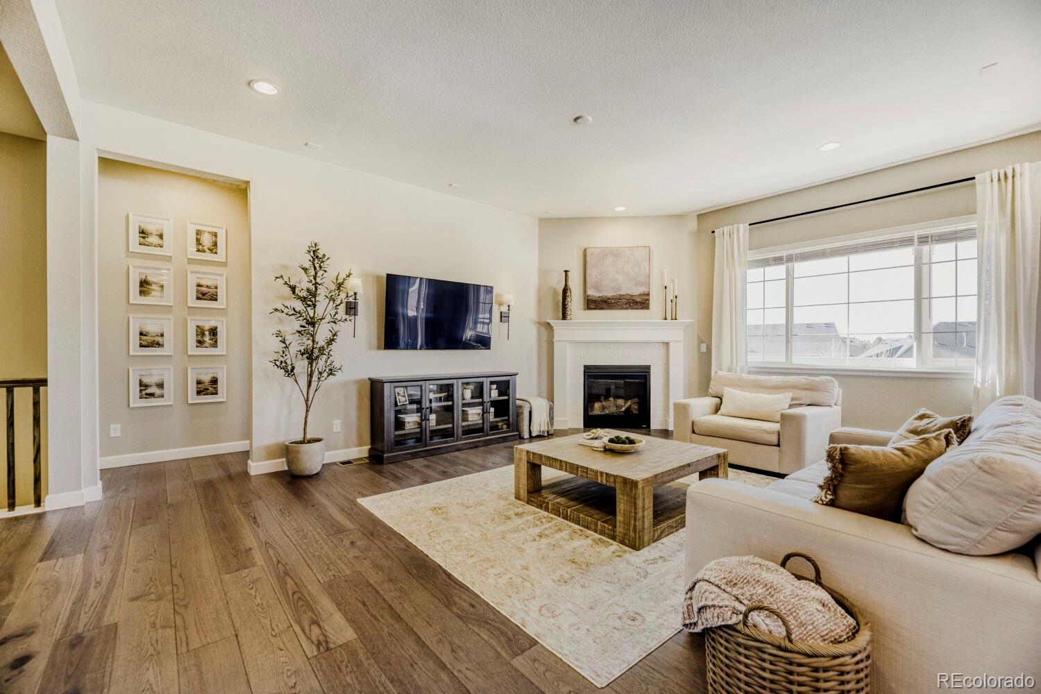 1135 Sunlit Drive, Castle Rock, CO, 80109 1135 Sunlit Drive