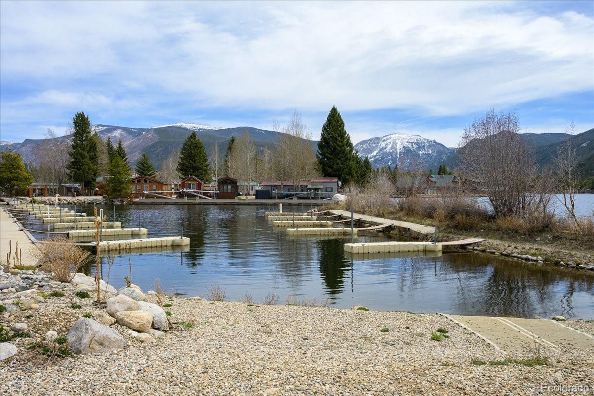 605 Lake Front Road 8