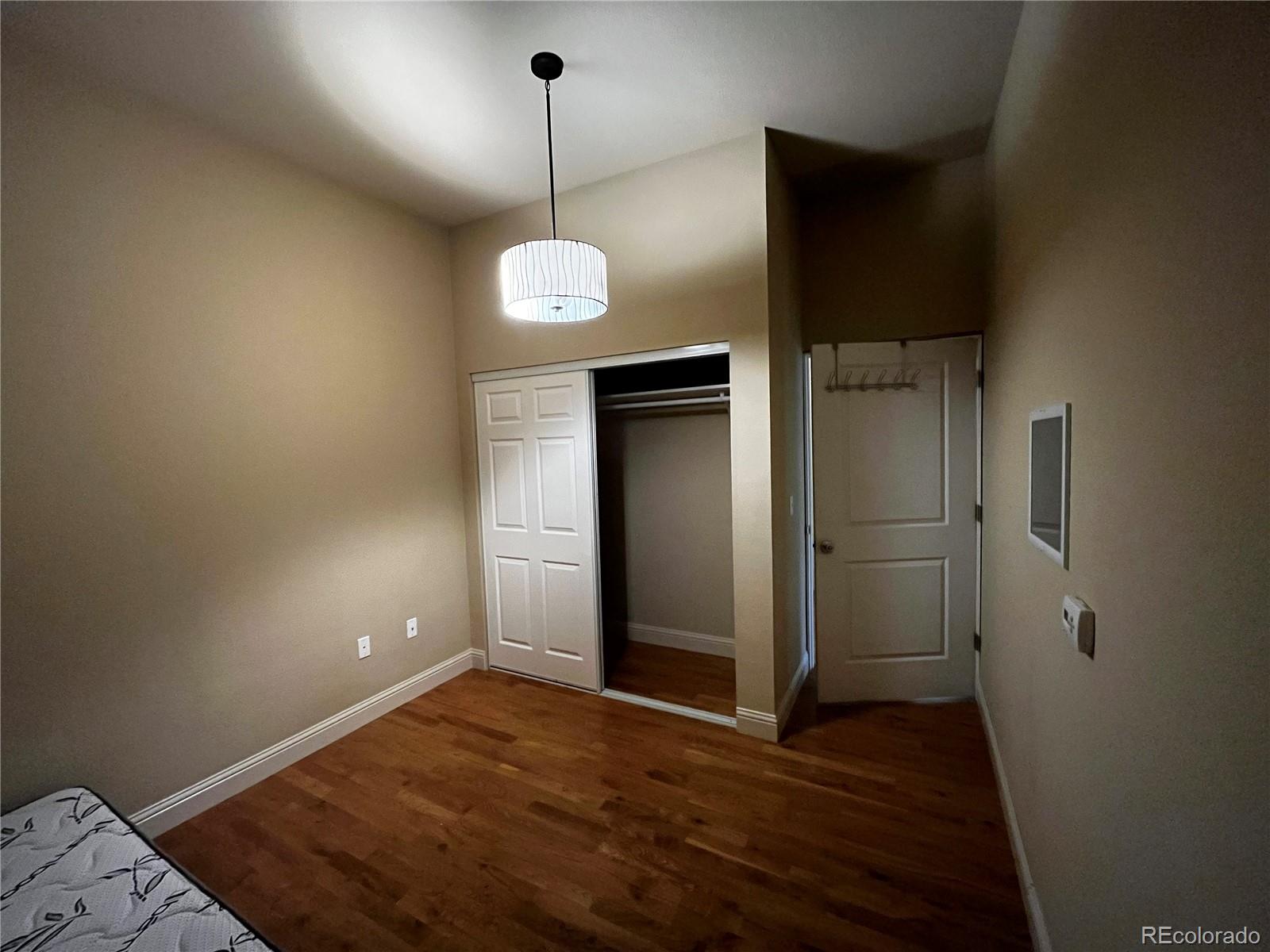 5401 S Park Terrace Avenue 105C