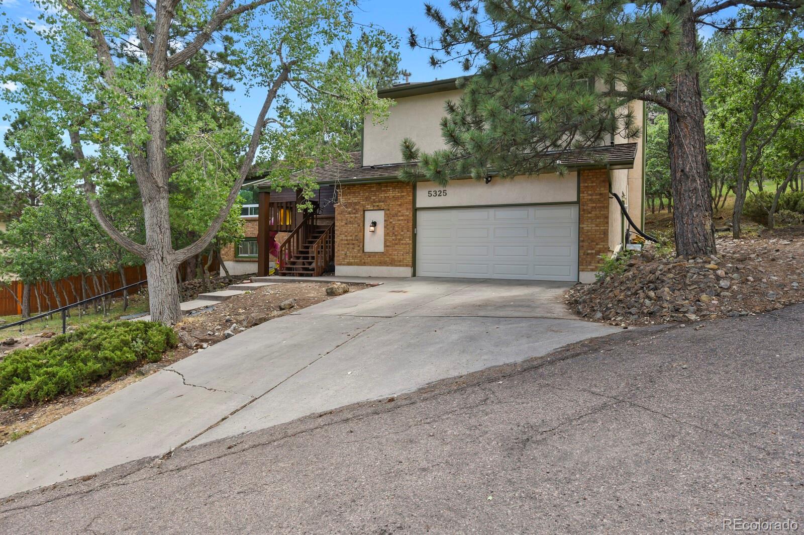 5325 Autumn Hills Court
