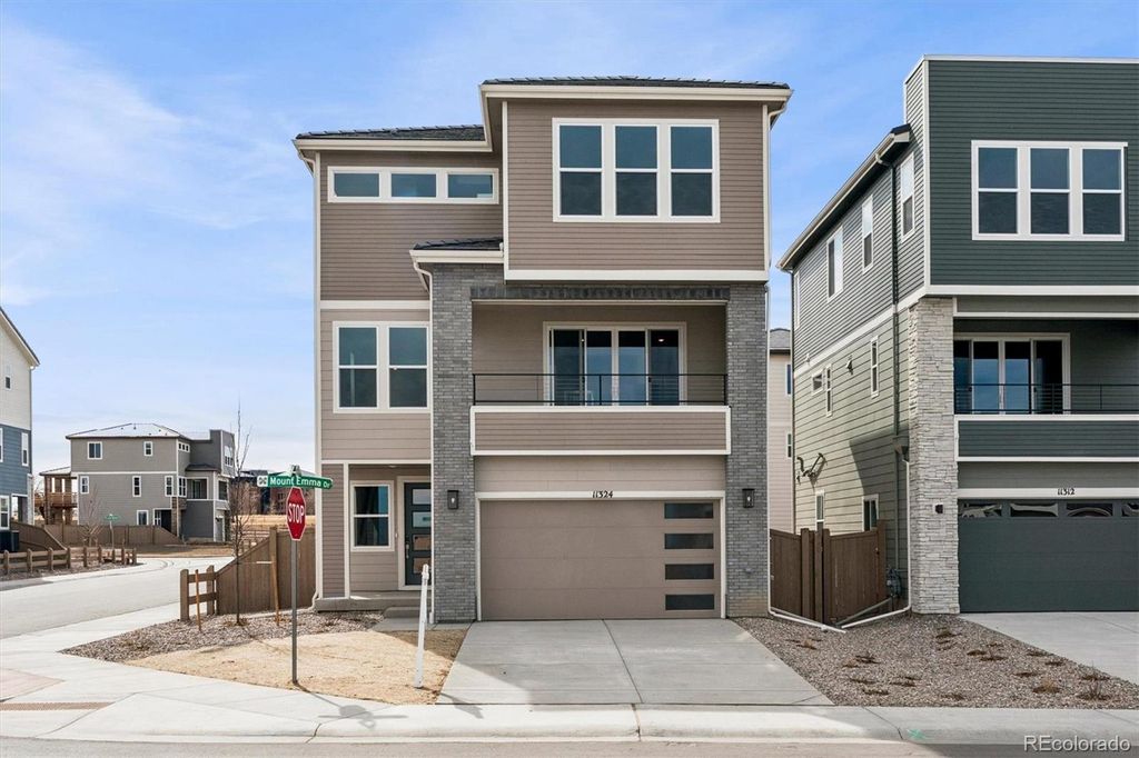Photo of 11324 Mount Emma Drive, Englewood, CO 80112 (MLS # 4417207)