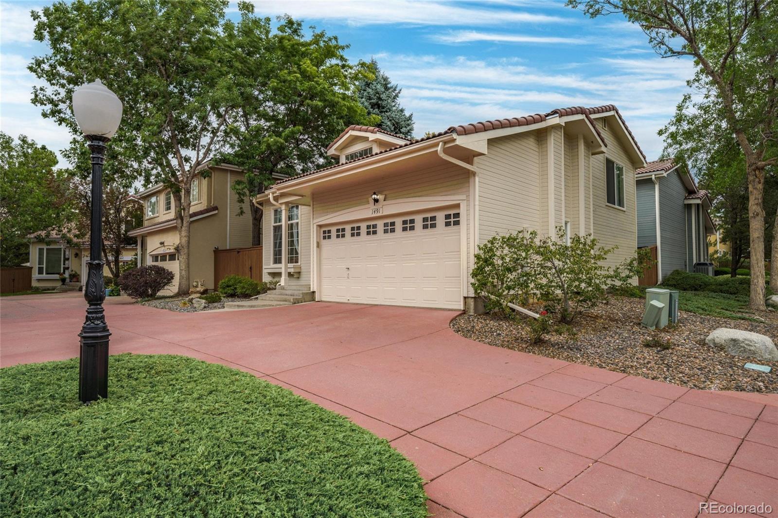 1491 Laurenwood Way