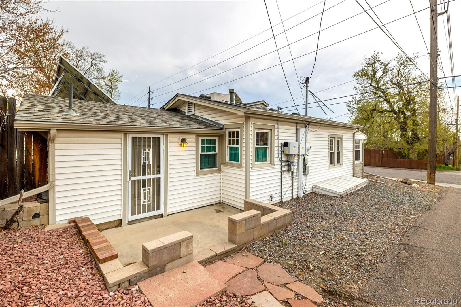 3001 Benton Street