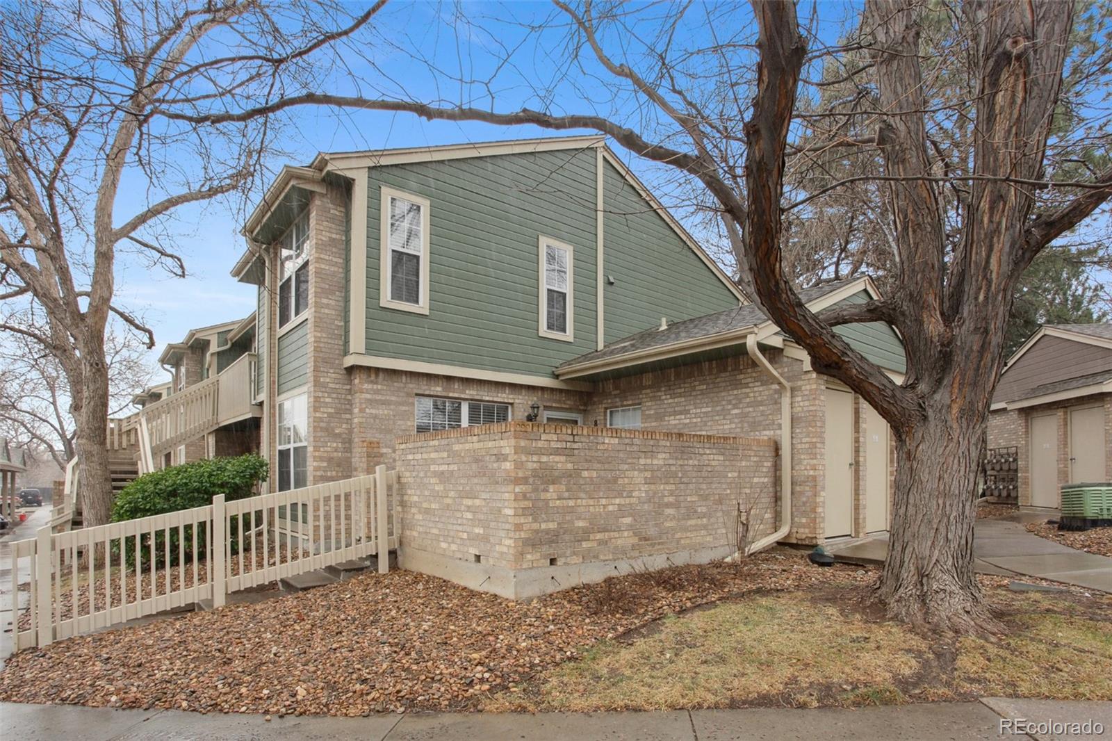 2726 E Otero Place 8