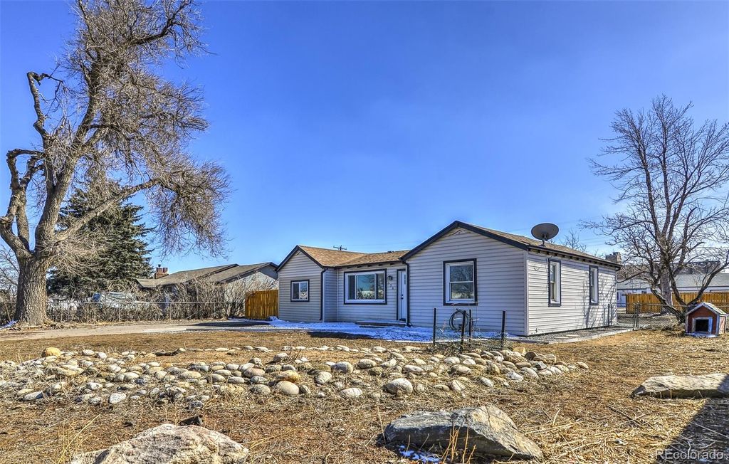 Photo of 15360 W 44th Avenue, Golden, CO 80403 (MLS # 1741353)
