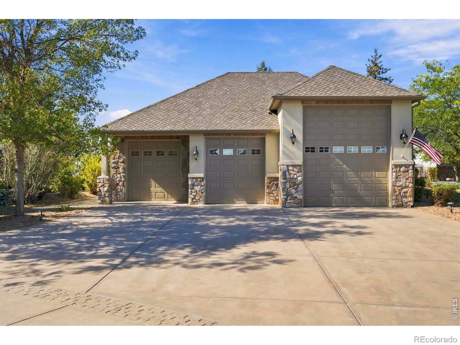 2075 Doyle Drive