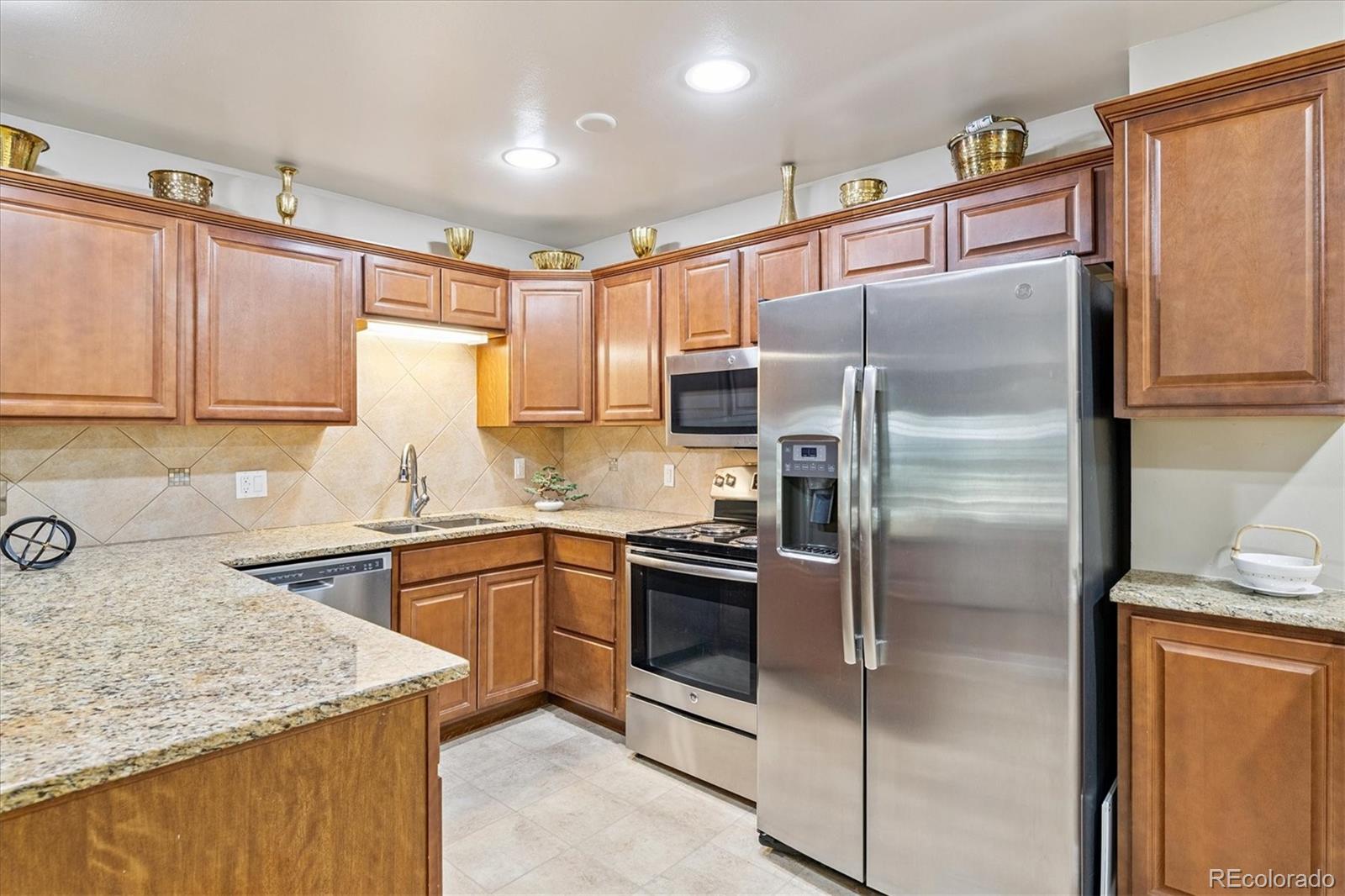 605 S Alton Way 8D