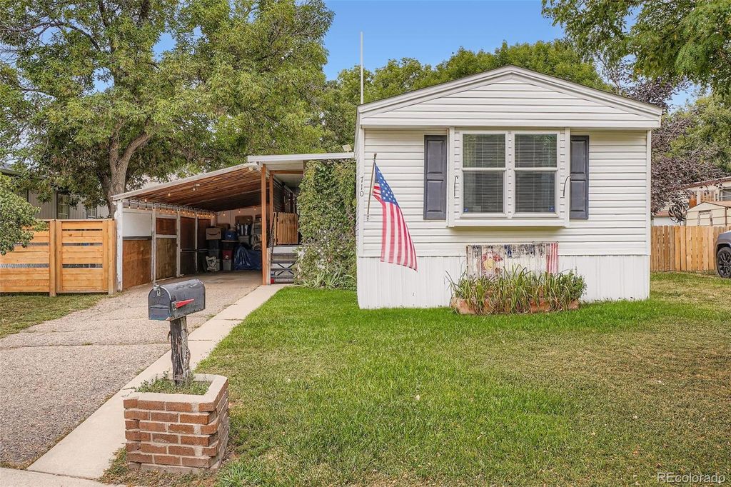 Photo of 710 E Cleveland Street, Lafayette, CO 80026 (MLS # 6293286)